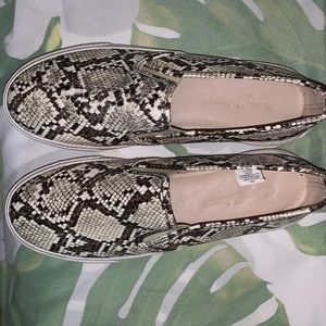 Tommy Bahama Snake Pattern Slip-On SIZE 8